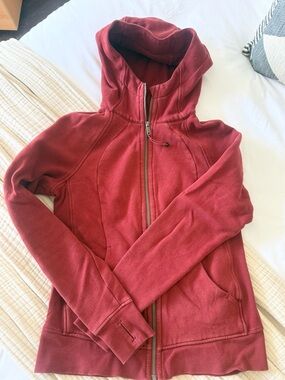 Lululemon Scuba Hoodie - Red - Size 8